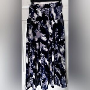 Simply Vera Vera Wang Abstract Maxi Skirt - Navy and White Size XS- NWT